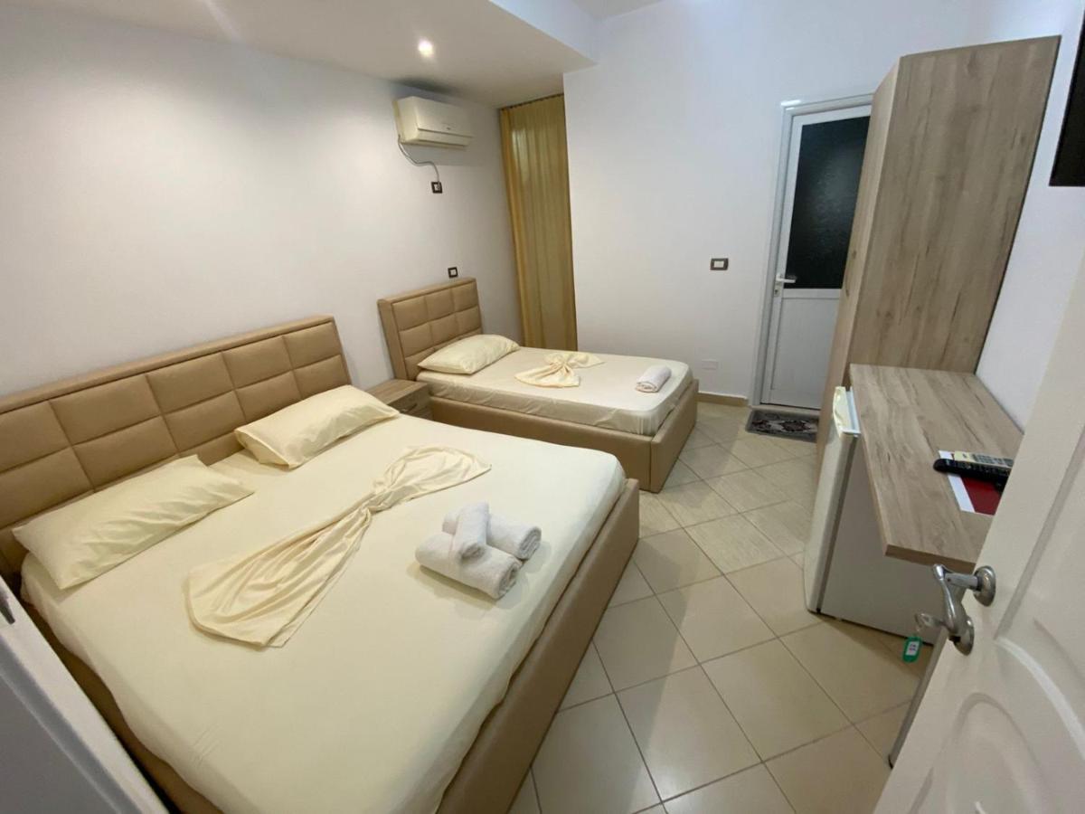 Hotel Vila Flowers Vlore Ruang foto